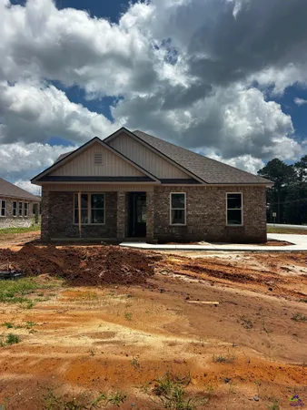 $384,900 | 2 Pleasant Oaks Drive, Perry, GA 31069