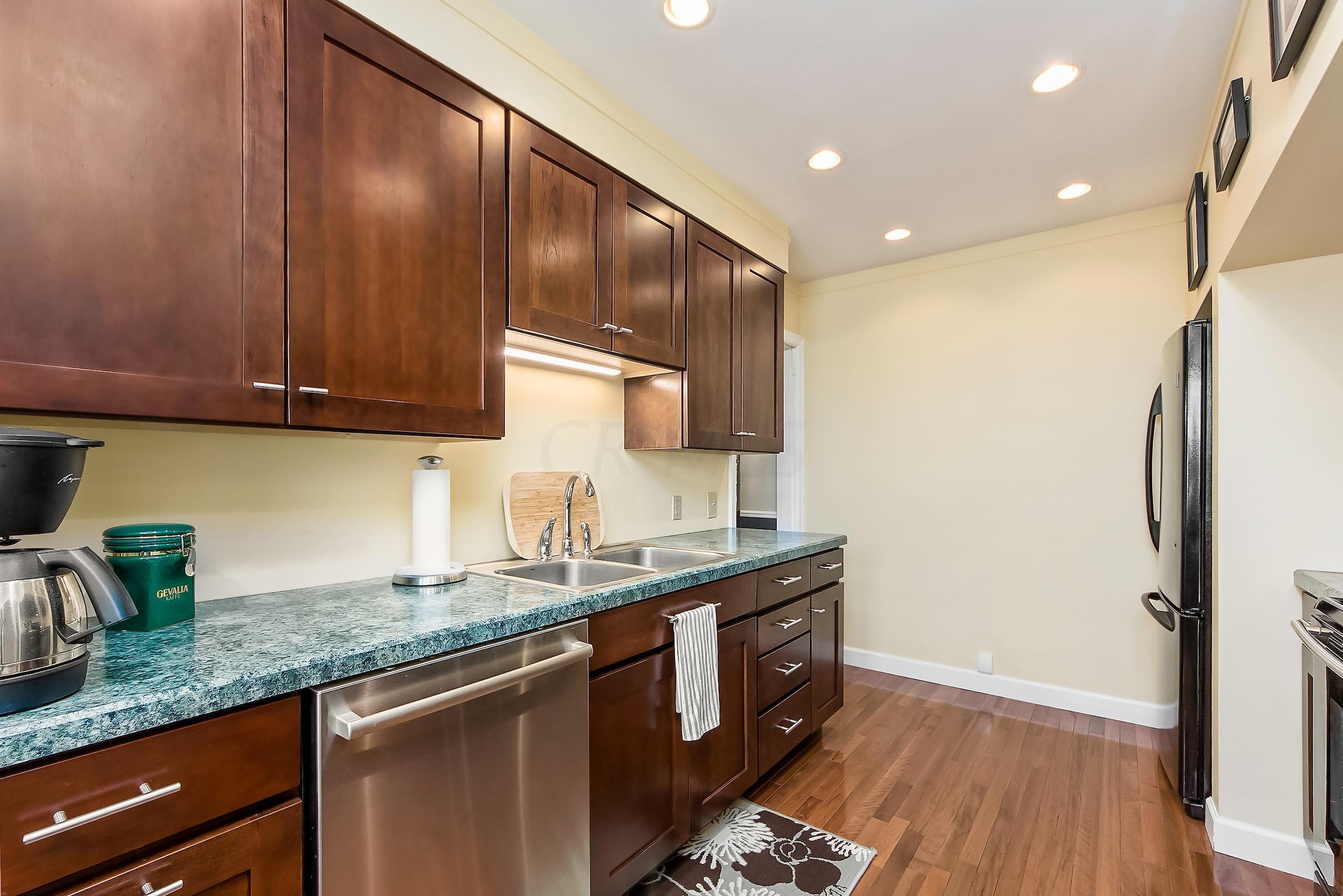 526 Fallis Road Columbus, OH 43214 - Photo 11 of 34 Gallery Image 11