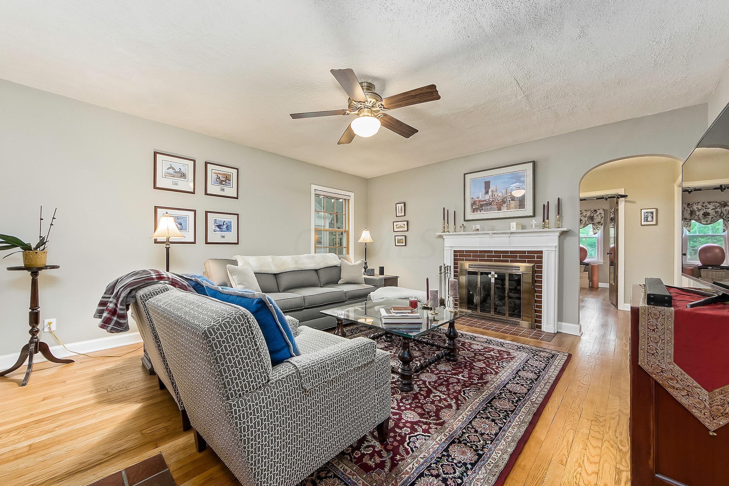 526 Fallis Road Columbus, OH 43214 - Photo 4 of 34 Gallery Image 4