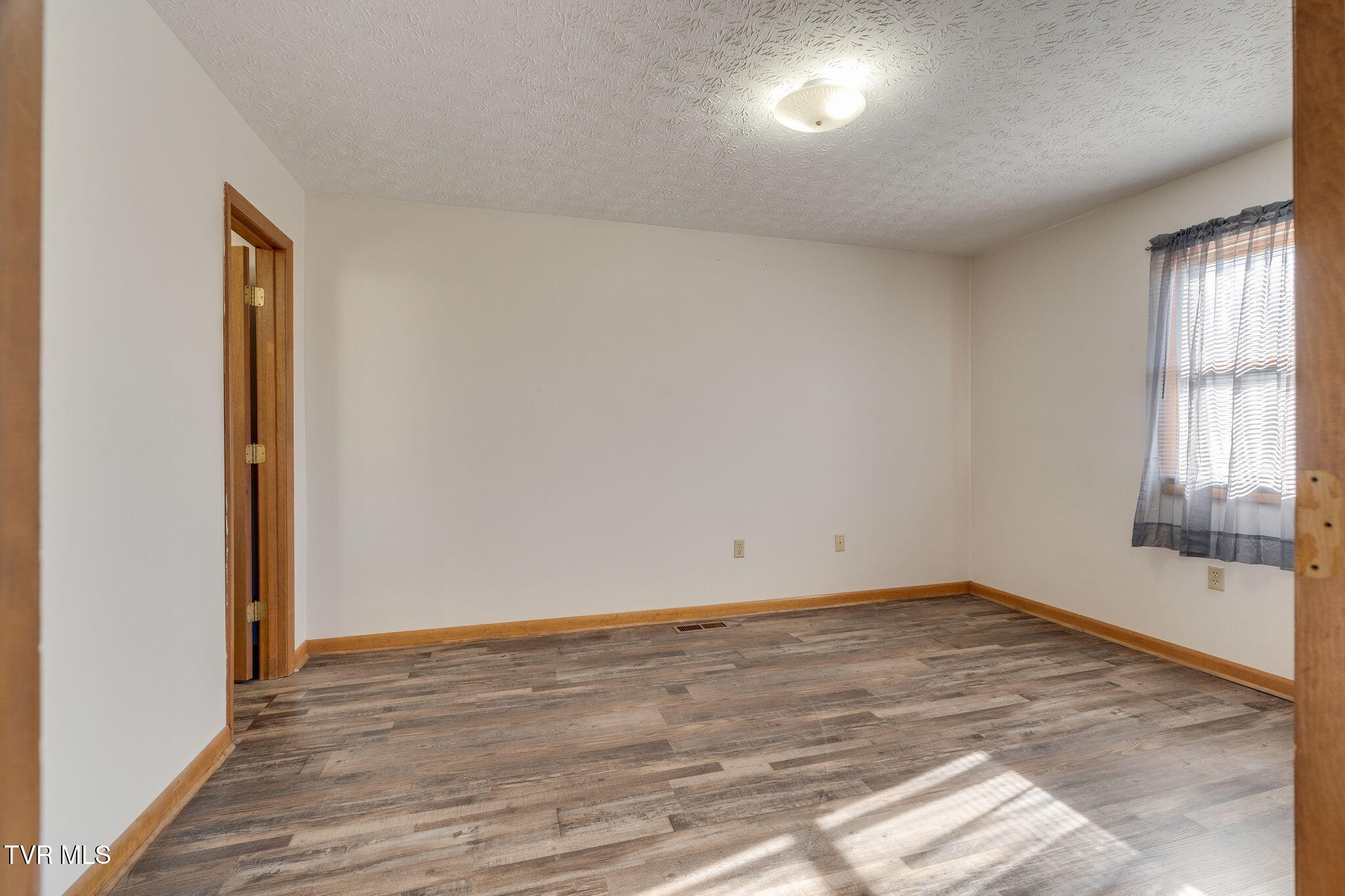 1500 Tucker Hollow Road West Fall Branch, TN 37656 - Photo 14 of 65 010 (2)