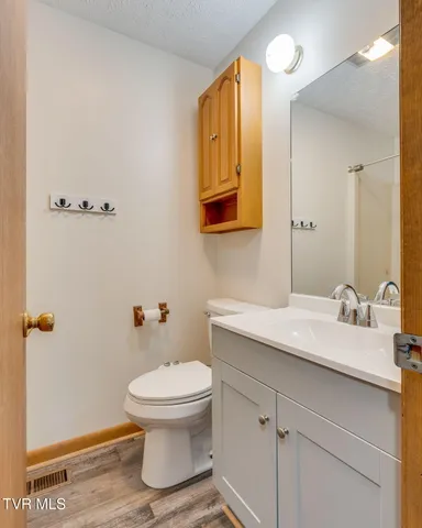 $725,000 | 1500 Tucker Hollow Road West, Fall Branch, TN 37656