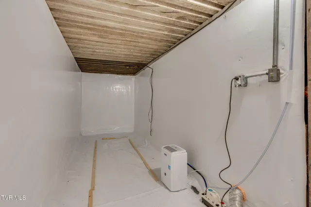 $725,000 | 1500 Tucker Hollow Road West, Fall Branch, TN 37656