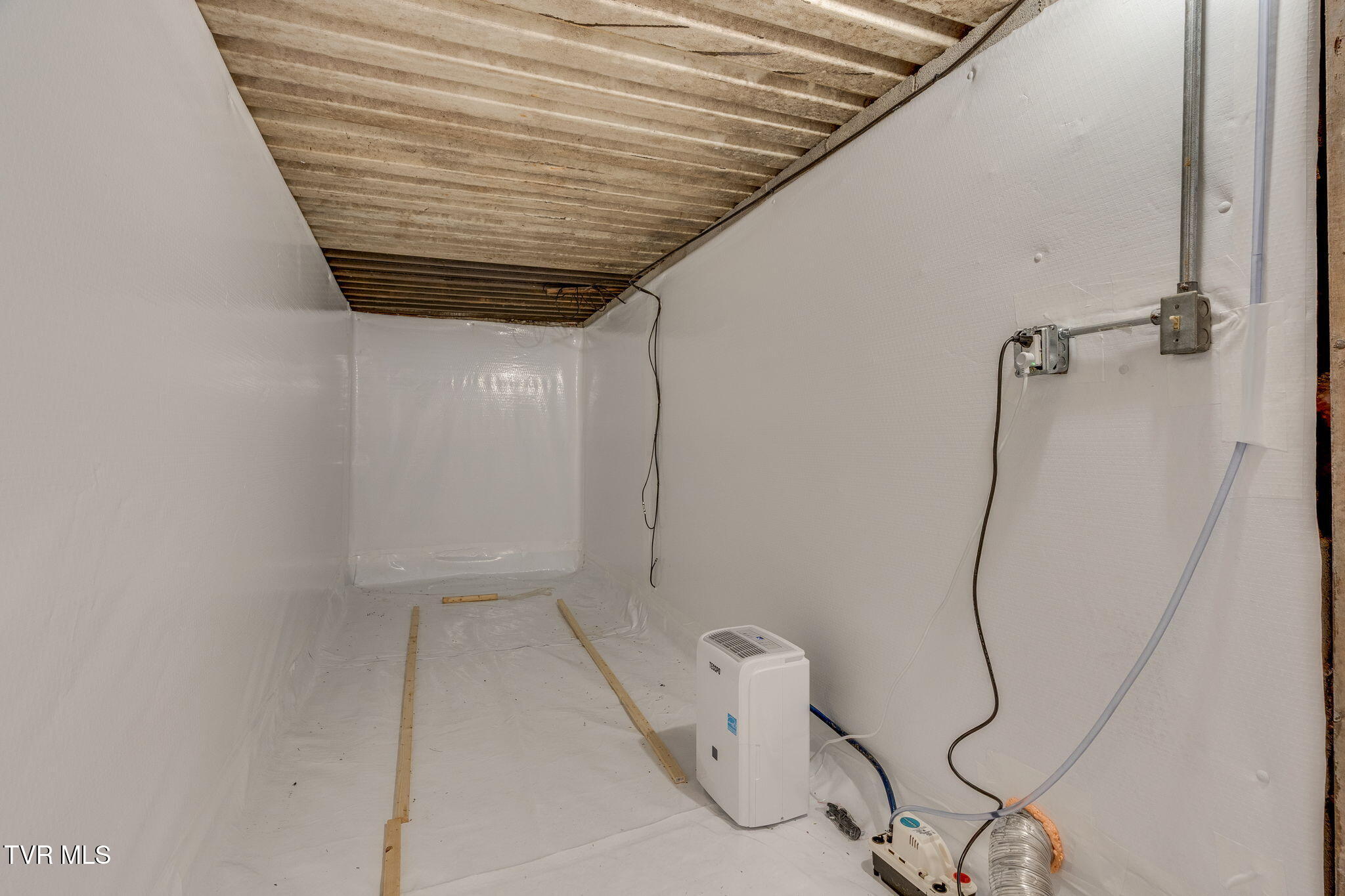 1500 Tucker Hollow Road West Fall Branch, TN 37656 - Photo 28 of 65 024 (2)