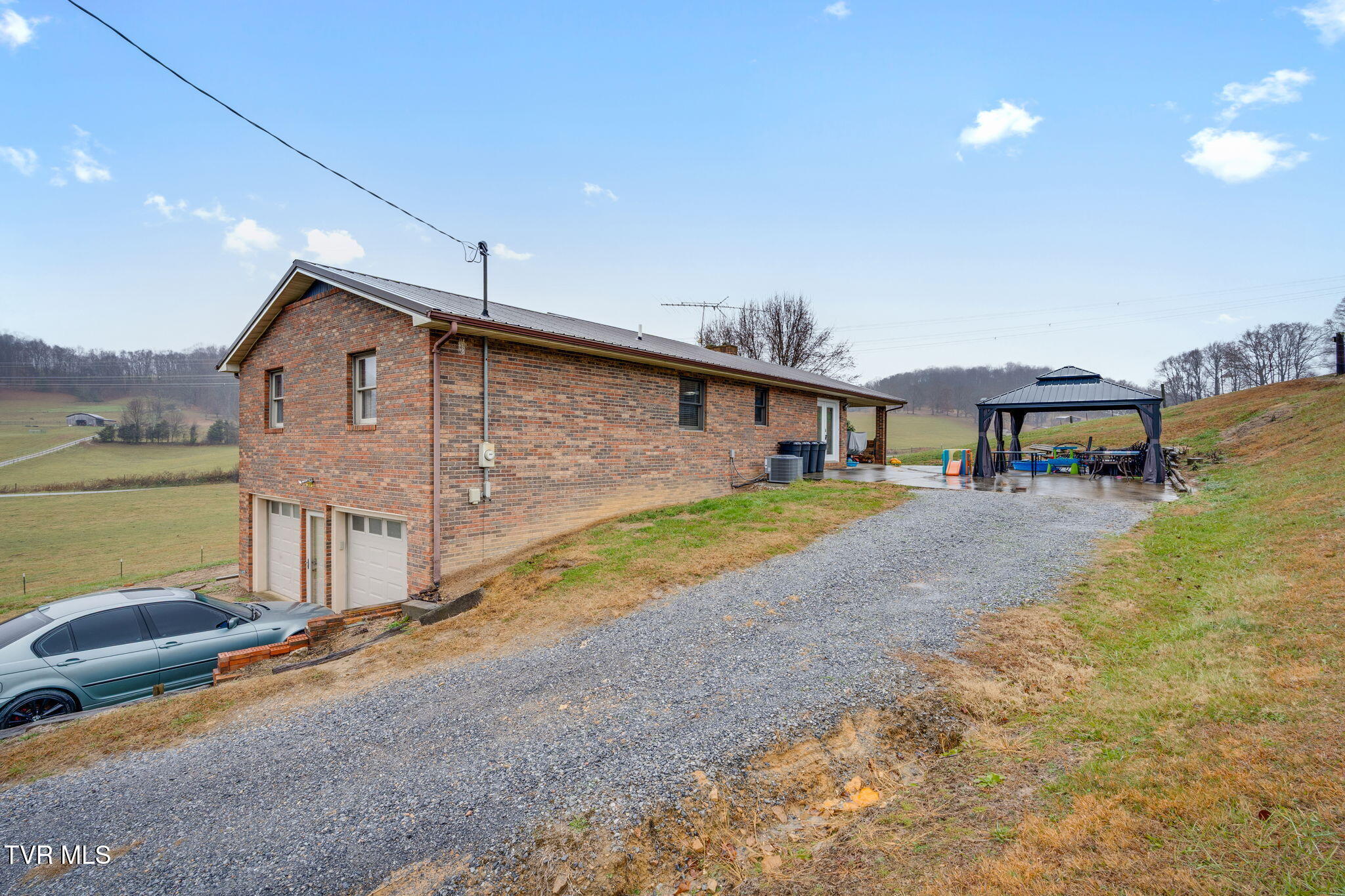1500 Tucker Hollow Road West Fall Branch, TN 37656 - Photo 32 of 65 031