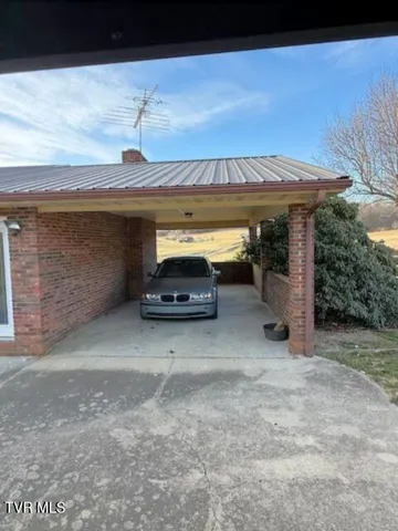 $725,000 | 1500 Tucker Hollow Road West, Fall Branch, TN 37656