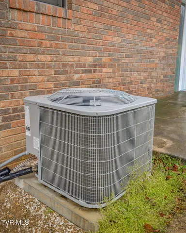 $725,000 | 1500 Tucker Hollow Road West, Fall Branch, TN 37656