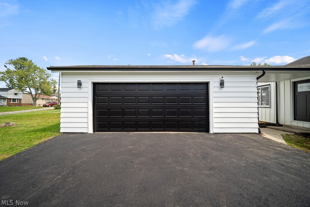 14750 Schreiber Road Maple Heights, OH 44137 - Photo 3 of 32 Gallery Image 3