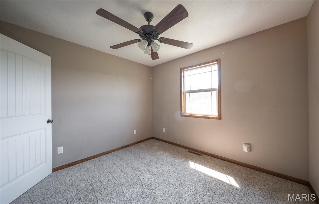 16150 Haidyn Road St. Robert, MO 65584 - Photo 18 of 41