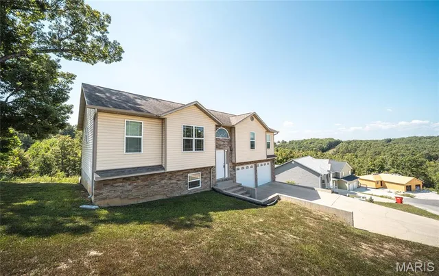 $250,000 | 16150 Haidyn Road, St. Robert, MO 65584