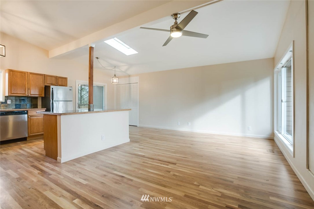 11626 Southeast 188th Street Renton, WA 98058 - Photo 2 of 16 Gallery Image 2