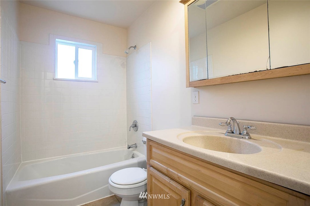 11626 Southeast 188th Street Renton, WA 98058 - Photo 14 of 16 Gallery Image 14