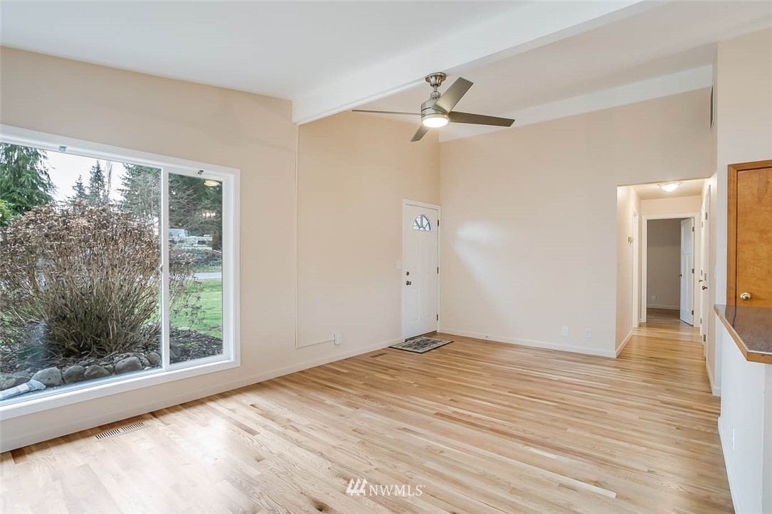 11626 Southeast 188th Street Renton, WA 98058 - Photo 4 of 16 Gallery Image 4