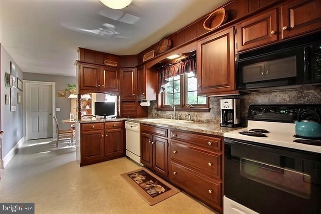 1348 Still Water Road Lancaster, PA 17601 - Photo 3 of 6