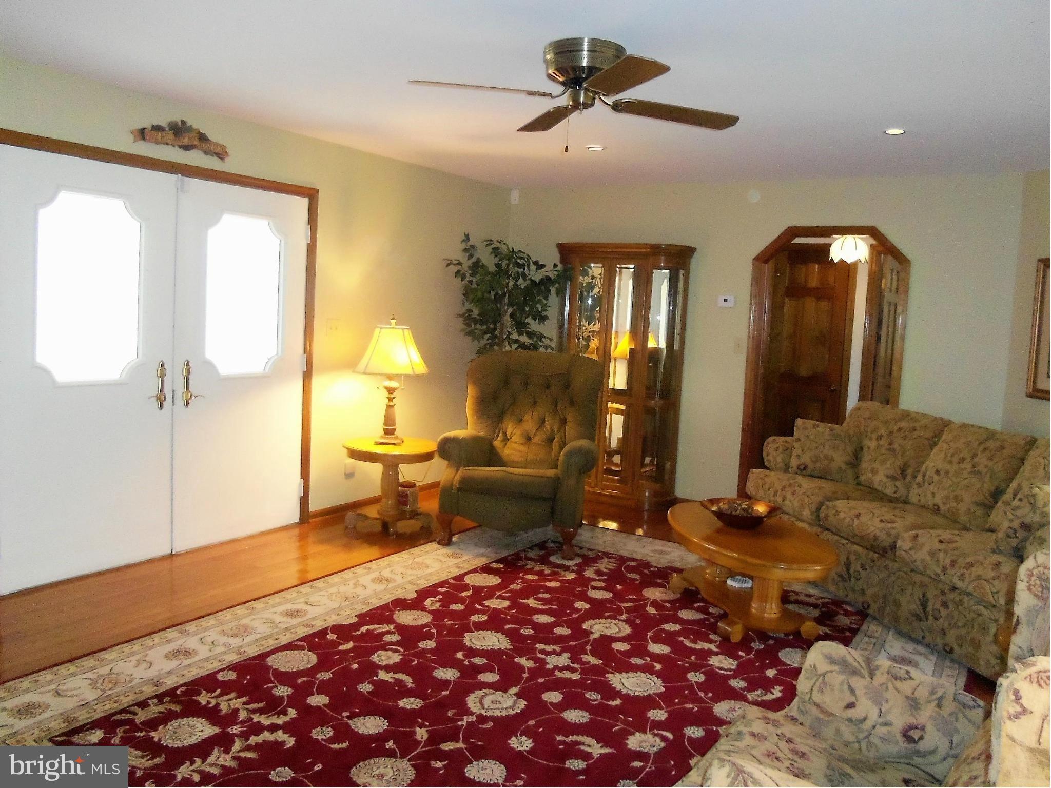 606 Sandy Hill Road Severn, MD 21144 - Photo 5 of 30 Living Room