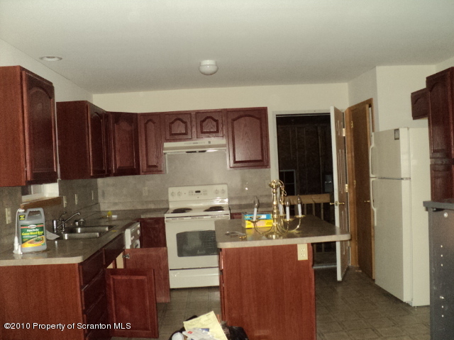 7540 Kilmer Road Tobyhanna, PA 18466 - Photo 4 of 8 Gallery Image 4