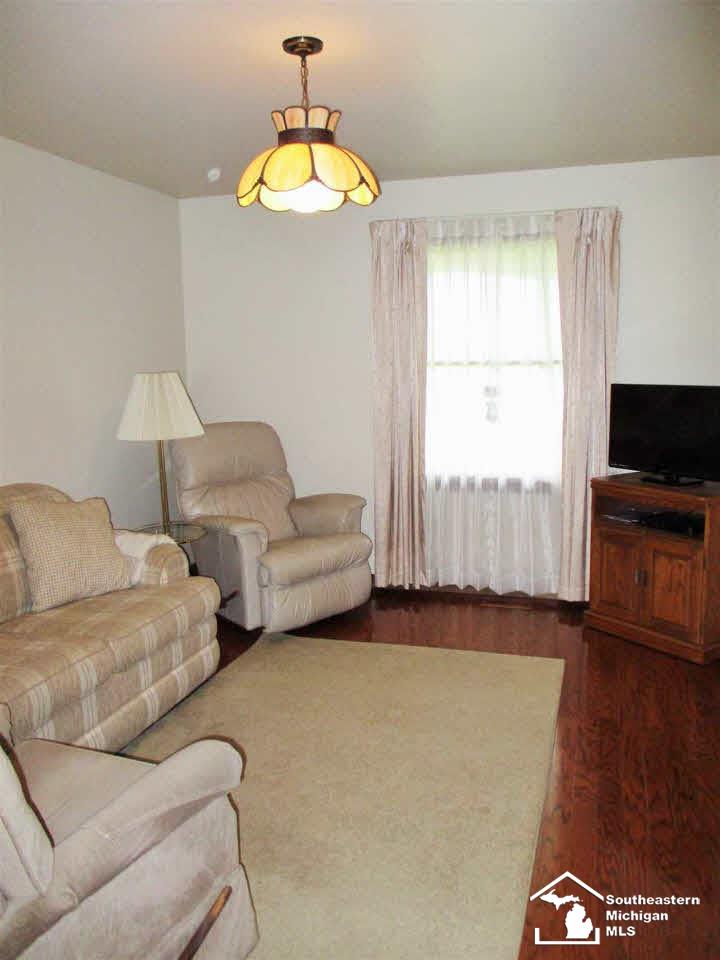 18755 Mead Road Milan, MI 48160 - Photo 7 of 25