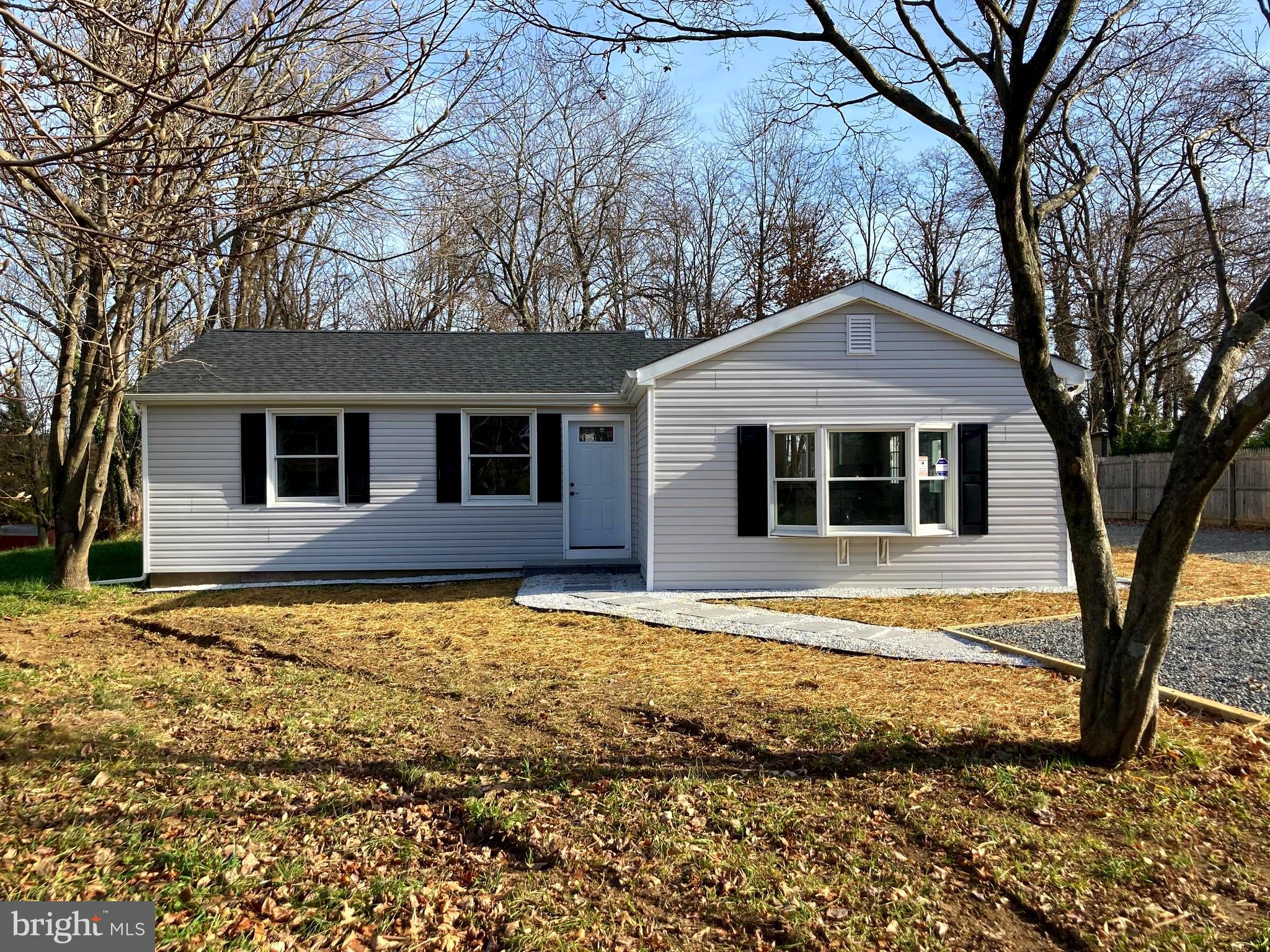 33 Crosswicks Chesterfield Road Chesterfield, NJ 08515 - Photo 2 of 15