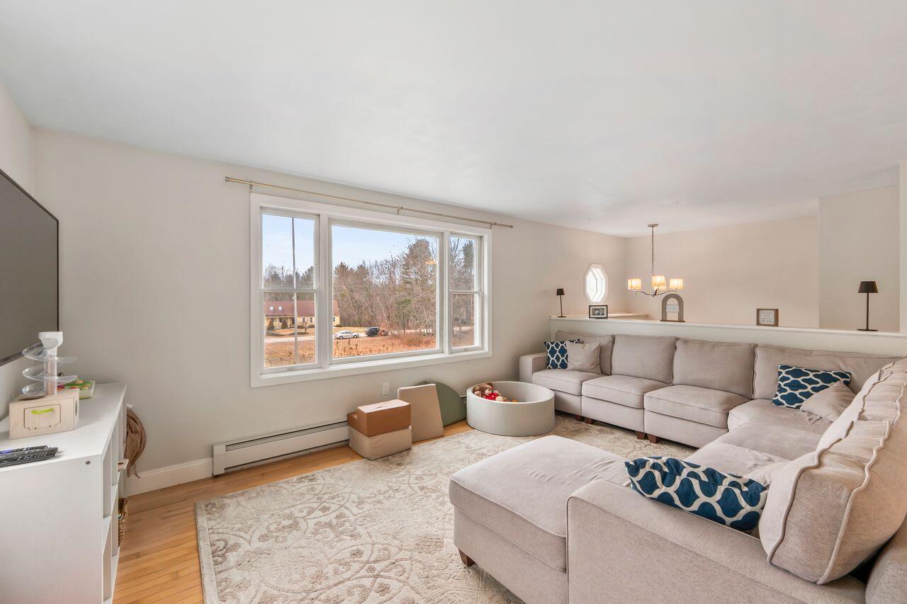 27 Oak Ridge Drive Standish, ME 04084 - Photo 11 of 44 l8v71jcQ
