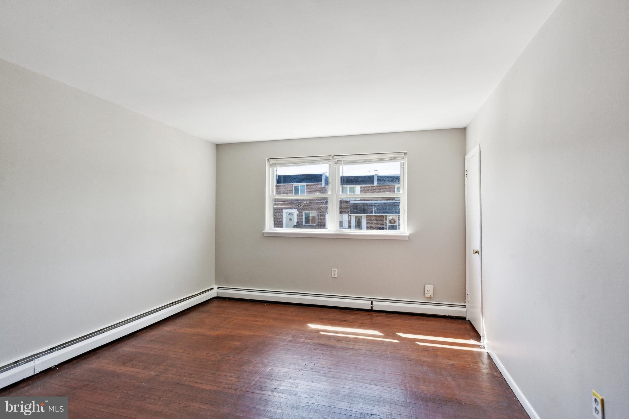 364 Ripka Street Philadelphia, PA 19128 - Photo 16 of 36 Unit 2 Living Room