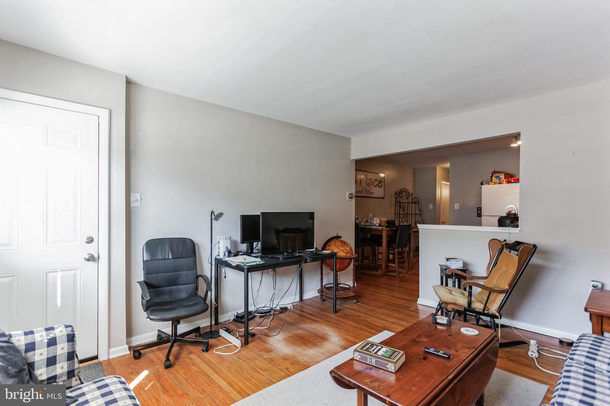 364 Ripka Street Philadelphia, PA 19128 - Photo 5 of 36 Unit 1 Living Room