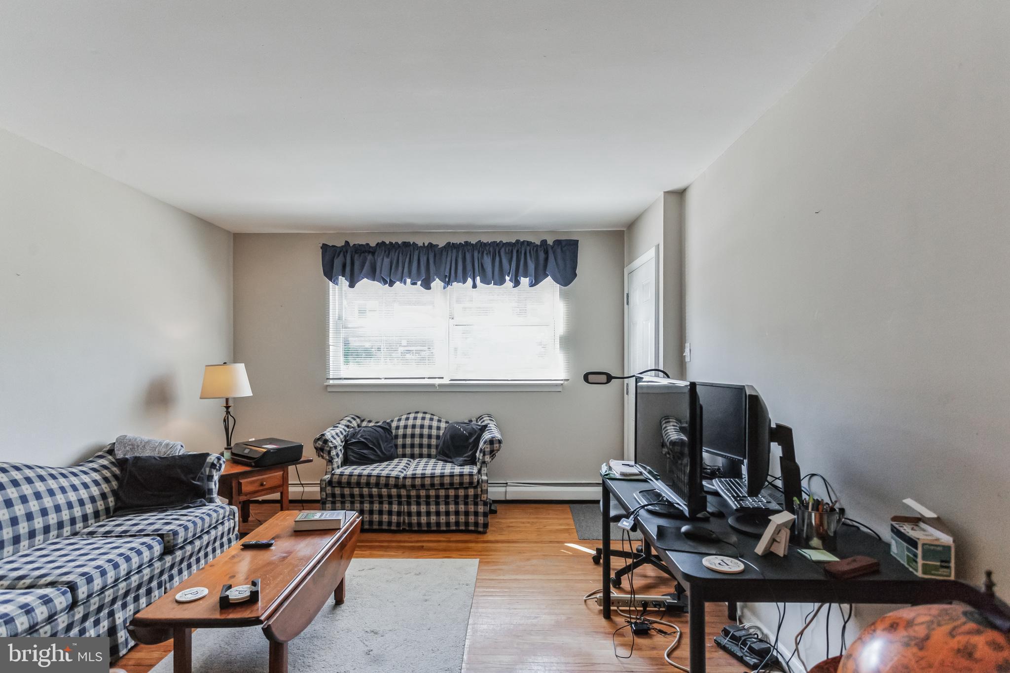 364 Ripka Street Philadelphia, PA 19128 - Photo 6 of 36 Unit 1 Living Room