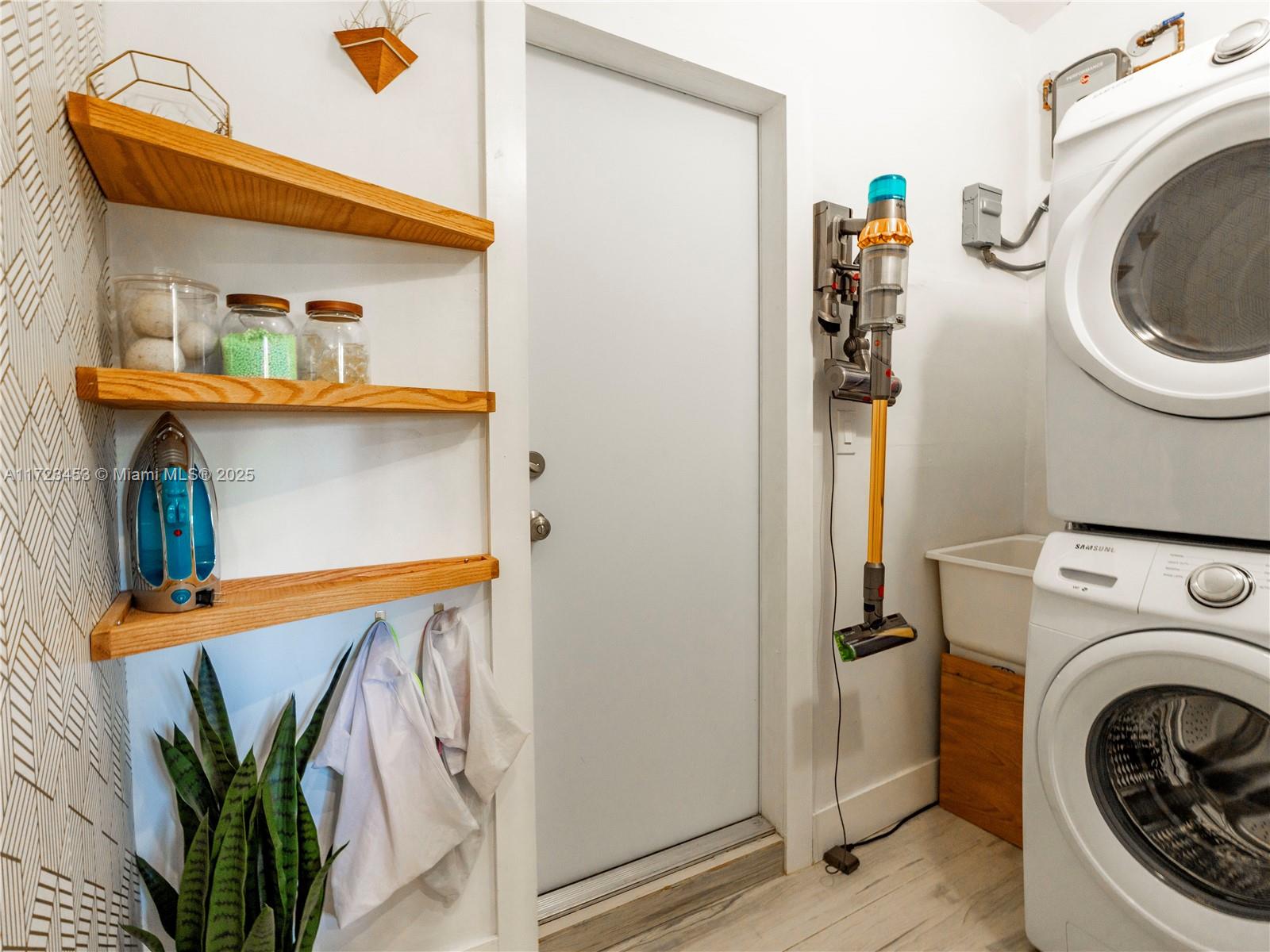 1001 Southwest 23rd Road Miami, FL 33129 - Photo 31 of 38 a utility room with dryer and washer