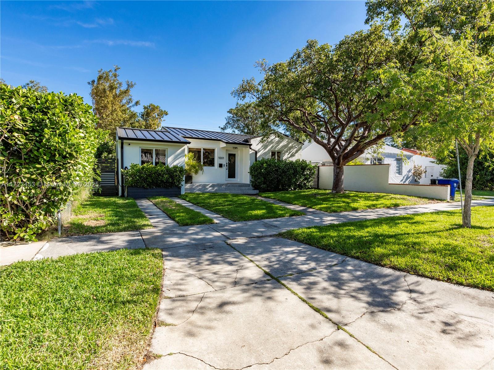 1001 Southwest 23rd Road Miami, FL 33129 - Photo 37 of 38 a view of a yard with plants and trees