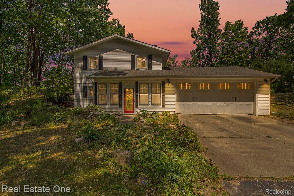 8784 River Valley Road Brighton, MI 48116 - Photo 5 of 37