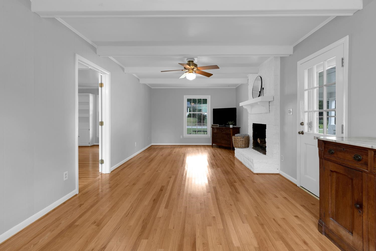 420 Harvard Street Raleigh, NC 27609 - Photo 11 of 23 Den/Family/Great Room