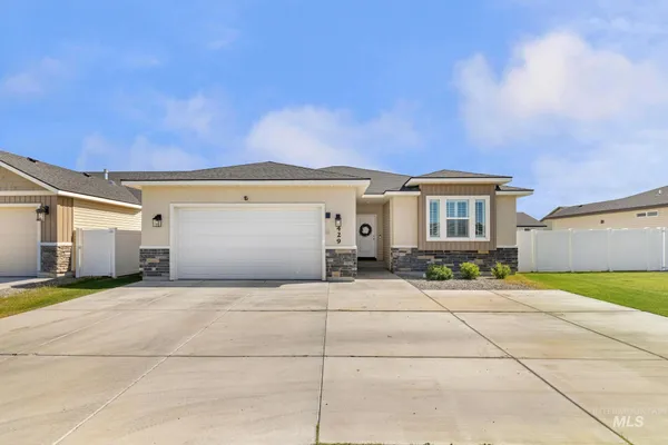 $365,000 | 429 Southwood Avenue West, Twin Falls, ID 83301