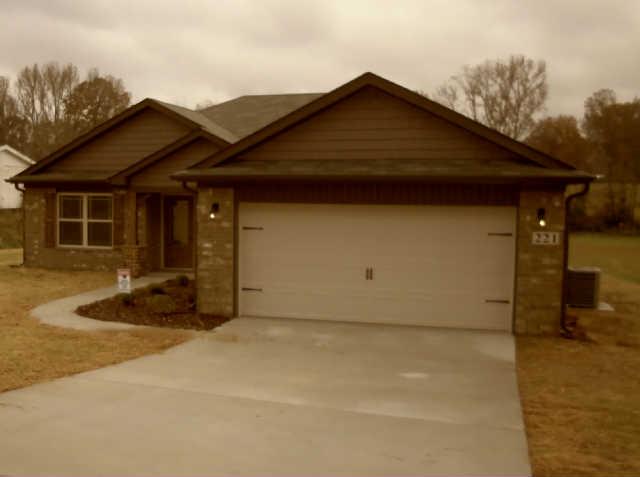 221 East Prospect Road Fayetteville, TN 37334 - Photo 3 of 15