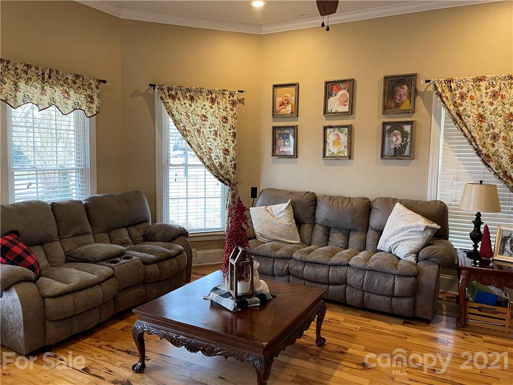 175 Cedar Valley Road Hudson, NC 28638 - Photo 6 of 31 Gallery Image 6