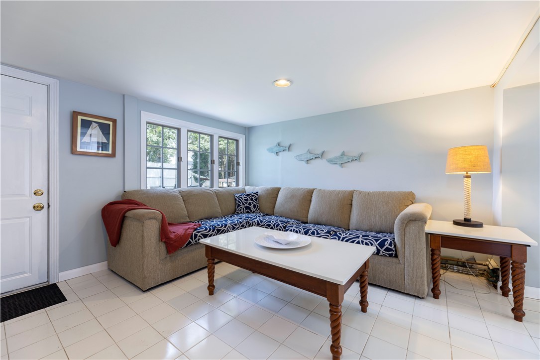 6 Richmond Drive Westerly, RI 02891 - Photo 18 of 40