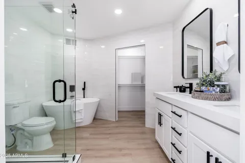 $5,000 | 4464 East Campbell Avenue, Phoenix, AZ 85018