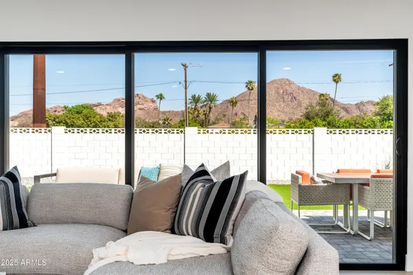 $4,800 | 4464 East Campbell Avenue, Phoenix, AZ 85018