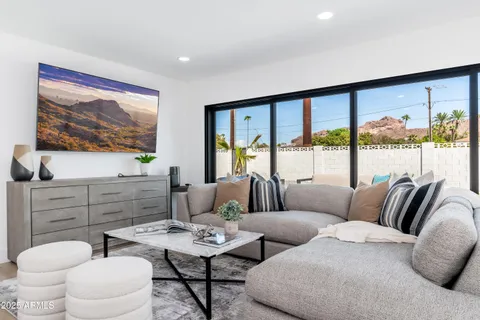 $5,000 | 4464 East Campbell Avenue, Phoenix, AZ 85018