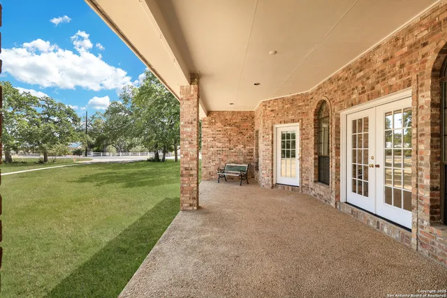 $775,000 | 8703 Rolling Acres Trail, Boerne, TX 78015