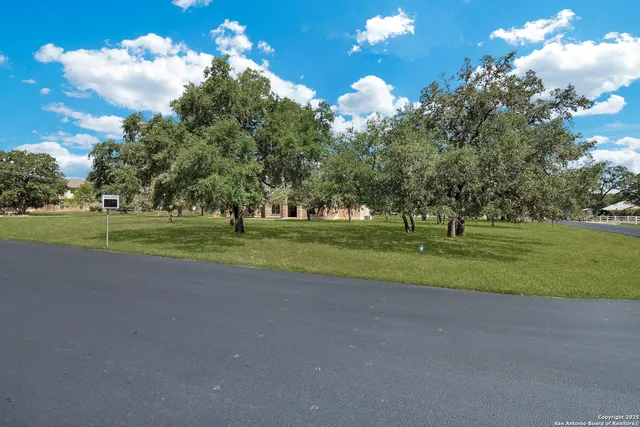 $775,000 | 8703 Rolling Acres Trail, Boerne, TX 78015