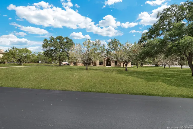 $775,000 | 8703 Rolling Acres Trail, Boerne, TX 78015