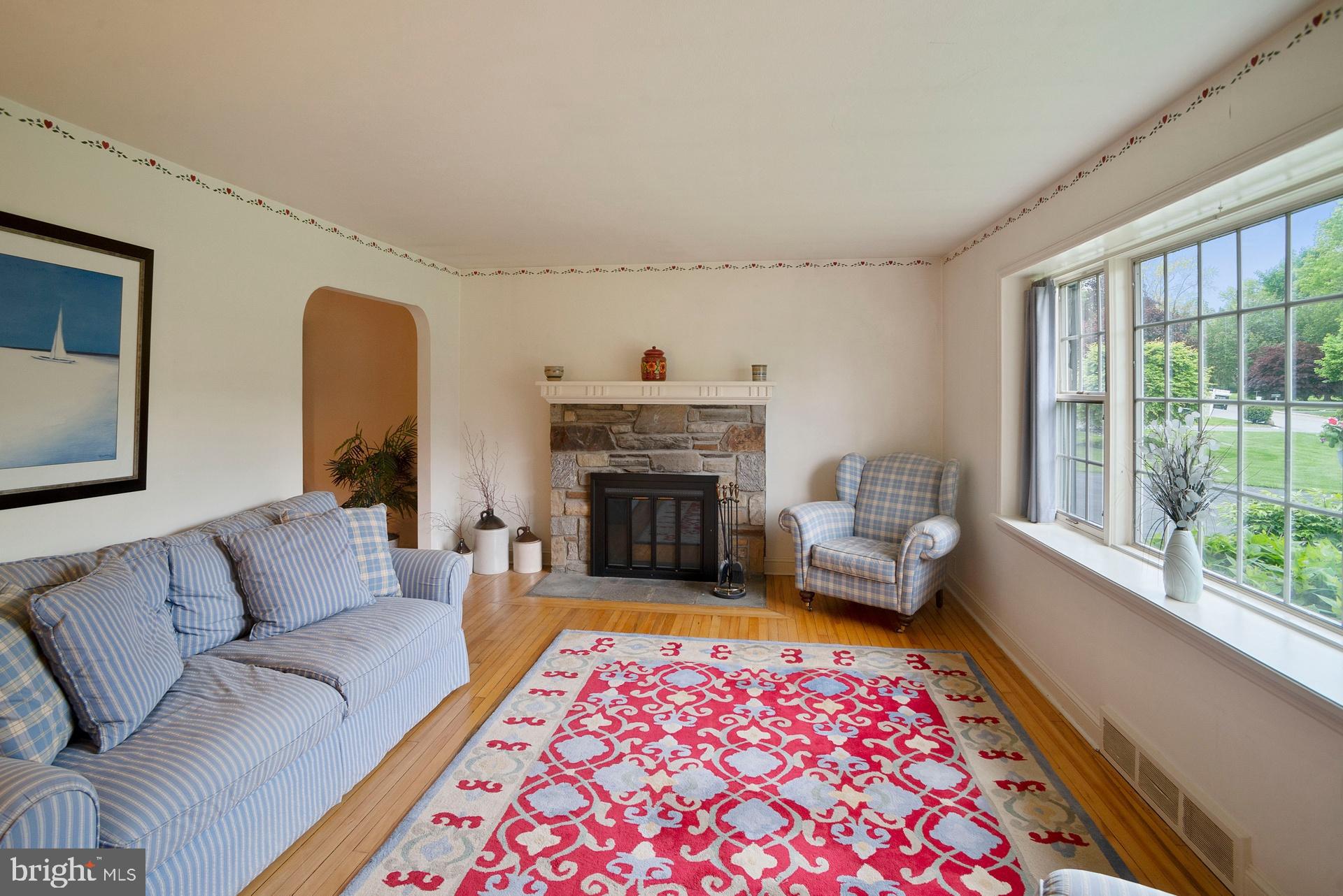 118 Tyson Road Newtown Square, PA 19073 - Photo 3 of 23