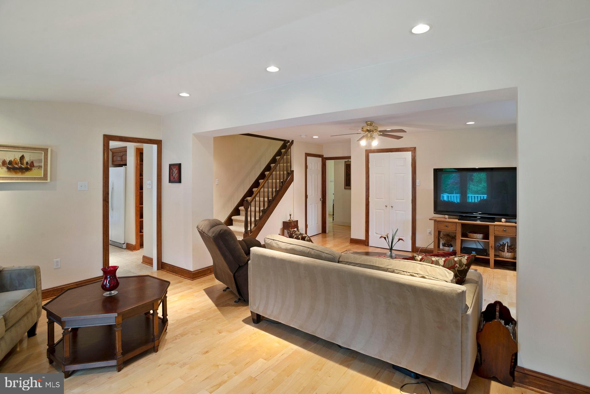 118 Tyson Road Newtown Square, PA 19073 - Photo 7 of 23