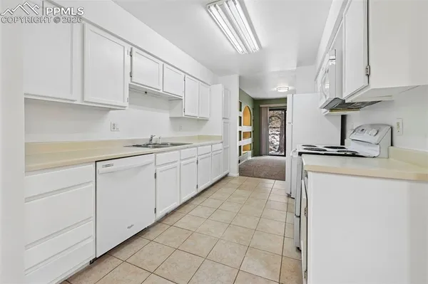 $379,990 | 3461 Trenary Lane, Colorado Springs, CO 80918