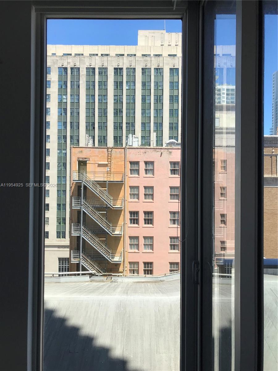 151 Southeast 1st Street, Unit 904 Miami, FL 33131 - Photo 12 of 34 a view of front door