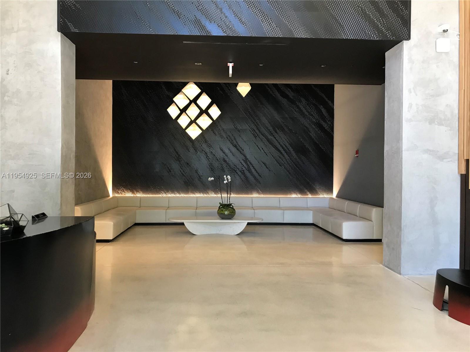 151 Southeast 1st Street, Unit 904 Miami, FL 33131 - Photo 4 of 34