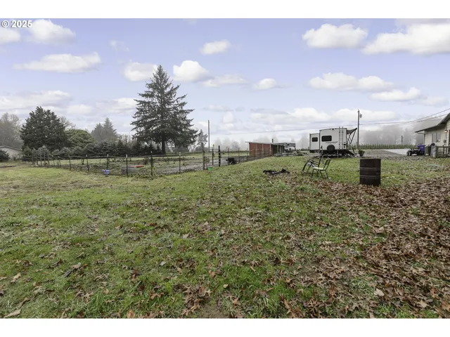 a view of a outdoor space