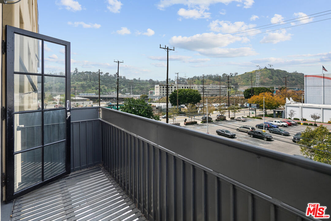 200 North San Fernando Road, Unit 320 Los Angeles, CA 90031 - Photo 14 of 20