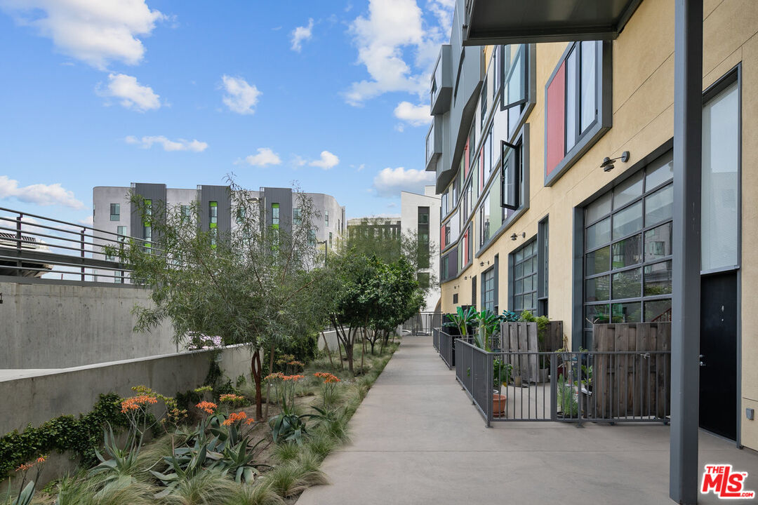 200 North San Fernando Road, Unit 320 Los Angeles, CA 90031 - Photo 3 of 20 a view of a street with flower plants