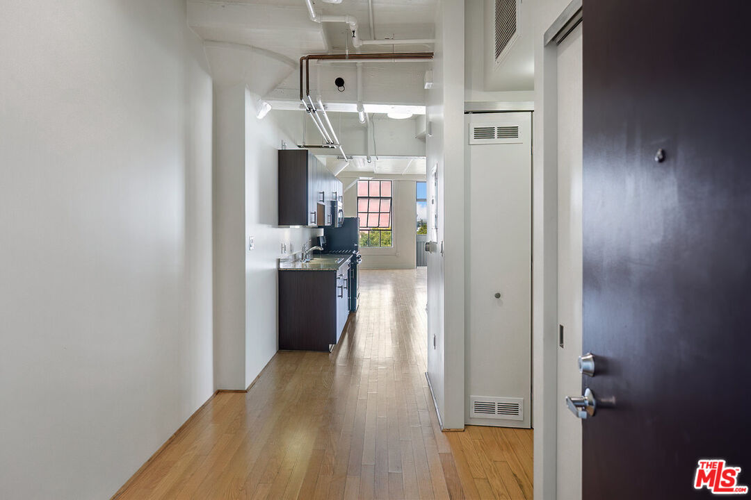 200 North San Fernando Road, Unit 320 Los Angeles, CA 90031 - Photo 7 of 20 a view of a kitchen and a window