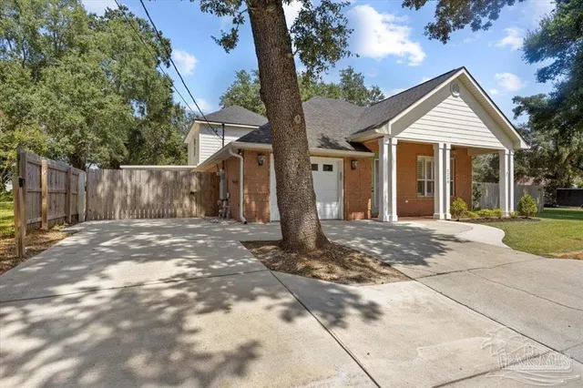 $3,500 | 2208 West McLeod Street, Pensacola, FL 32502