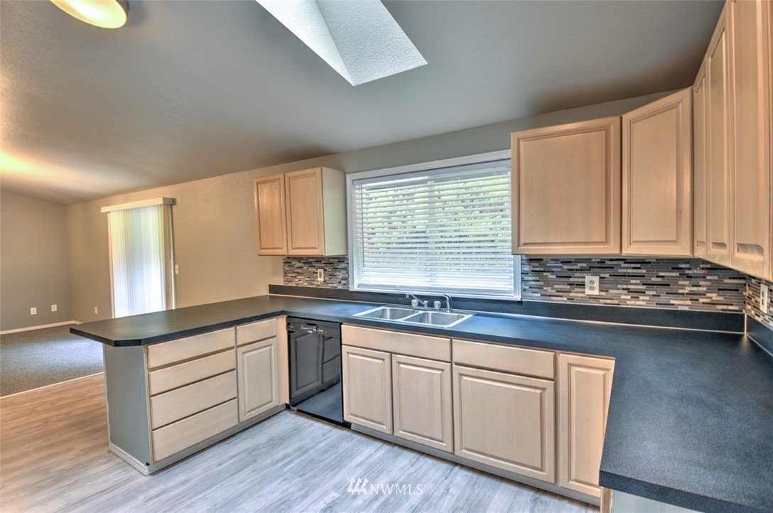 613 Overhulse Road Northwest Olympia, WA 98502 - Photo 13 of 35 Gallery Image 13